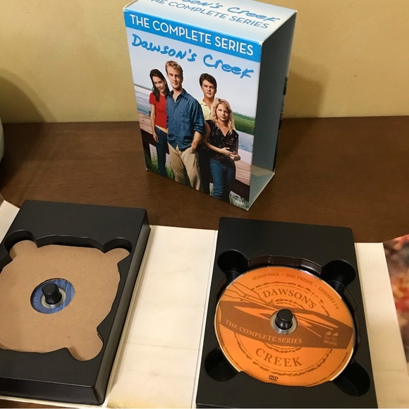 Dawson's Creek The Complete Series DVD - 23 Discs plus Bonus Disc - Picture 9 of 11